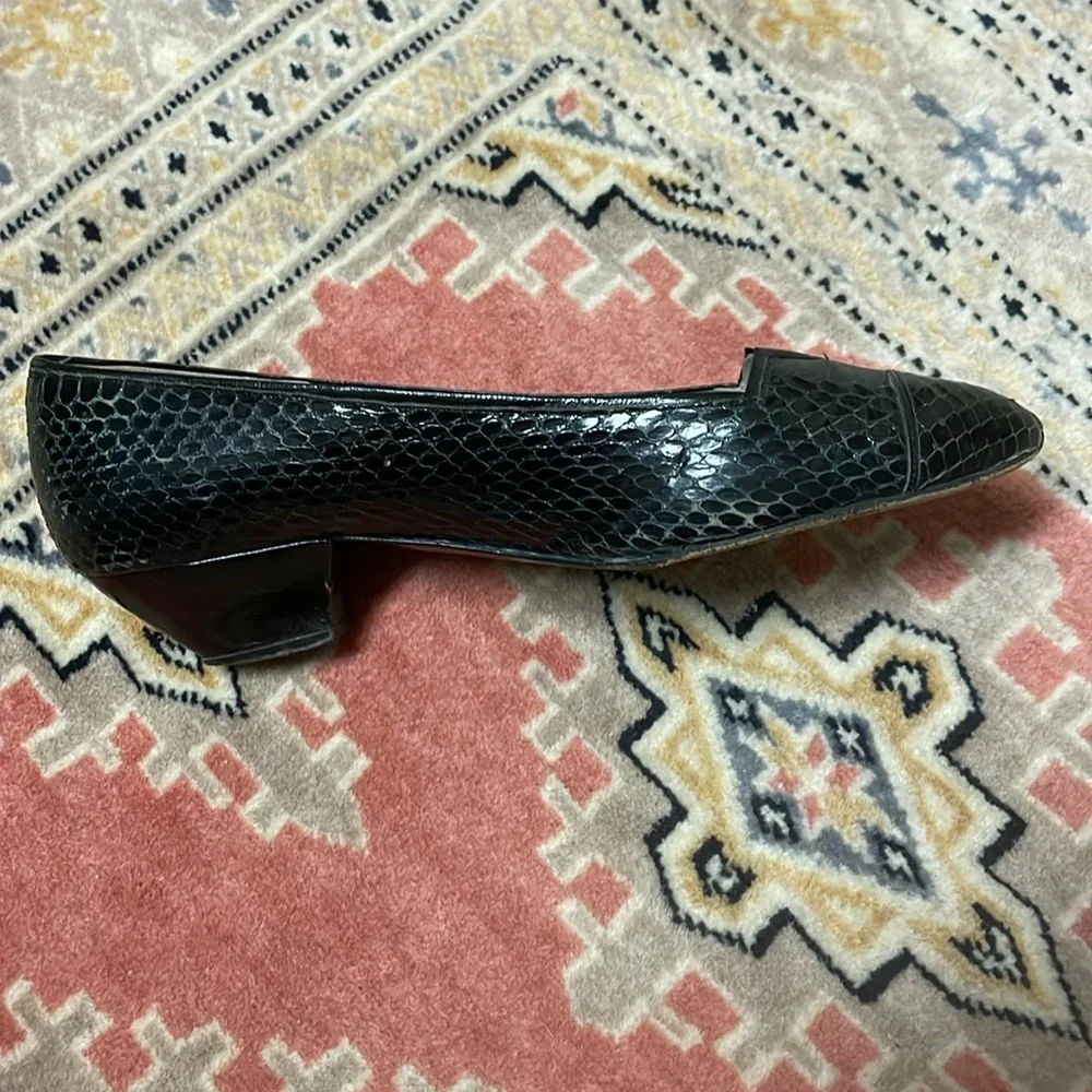 Lanvin Women’s Black Low Heel Snake Skin Design Shoe size 6 1/2